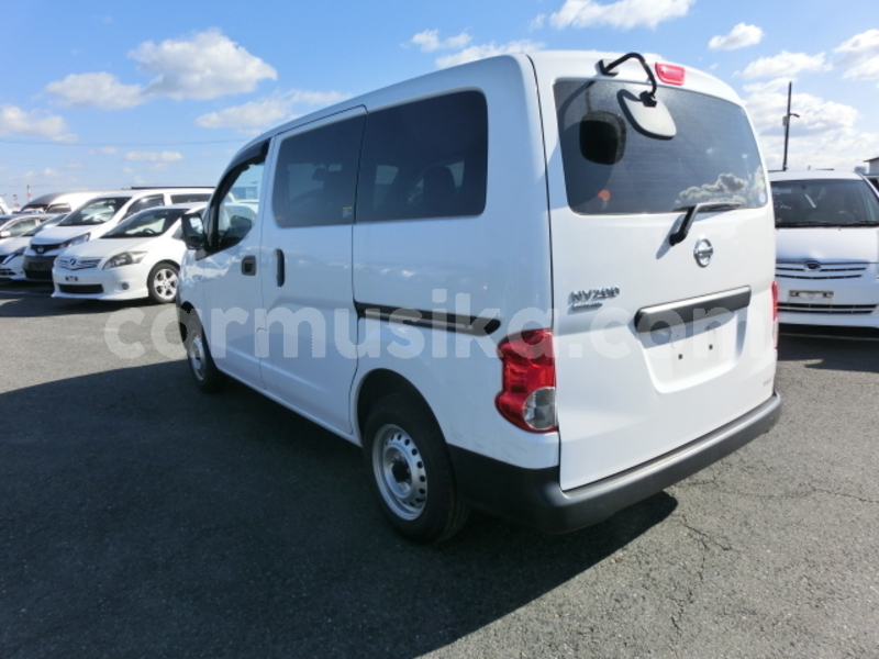 Big with watermark nissan nv200 matabeleland south beitbridge 34096