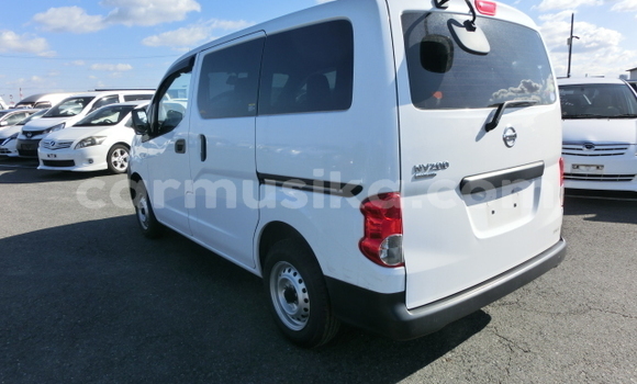 Buy Used Nissan NV200 White Car in Beitbridge in Matabeleland South Buy Used Nissan NV200 White Car in Beitbridge in Matabeleland South