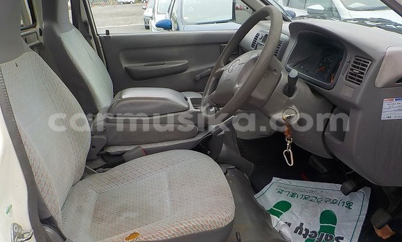 Acheter Occasion Utilitaire Toyota LITEACE Blanc à Beitbridge, Matabeleland South Acheter Occasion Utilitaire Toyota LITEACE Blanc à Beitbridge, Matabeleland South