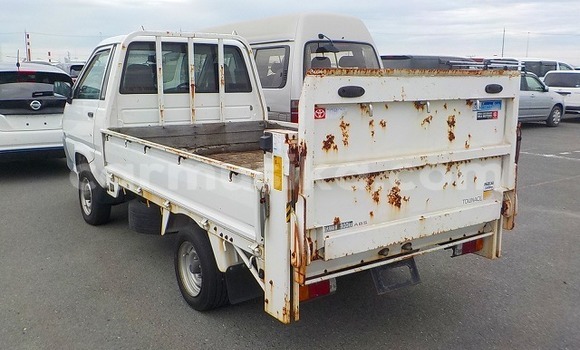 Acheter Occasion Utilitaire Toyota LITEACE Blanc à Beitbridge, Matabeleland South Acheter Occasion Utilitaire Toyota LITEACE Blanc à Beitbridge, Matabeleland South