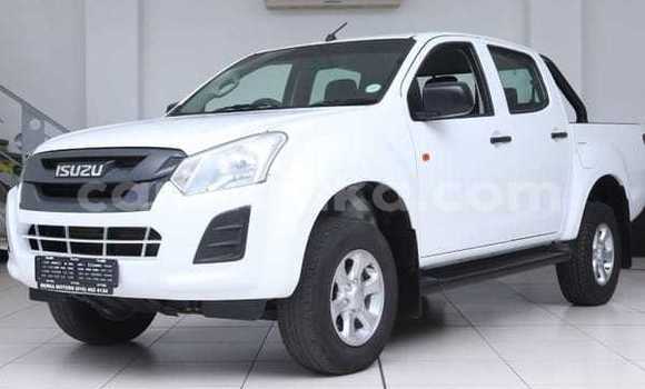 Buy Used Isuzu D–MAX White Car in Beitbridge in Matabeleland South