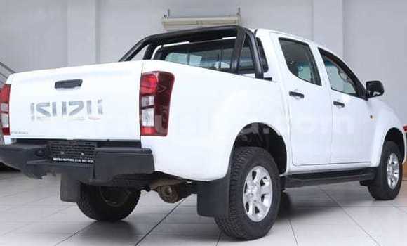 Nunua Ilio tumika Isuzu D–MAX Nyeupe Gari ndani ya Beitbridge nchini Matabeleland Kusini Nunua Ilio tumika Isuzu D–MAX Nyeupe Gari ndani ya Beitbridge nchini Matabeleland Kusini