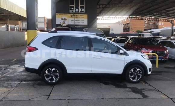Acheter Occasion Voiture Honda BR-V Blanc à Beitbridge, Matabeleland South Acheter Occasion Voiture Honda BR-V Blanc à Beitbridge, Matabeleland South