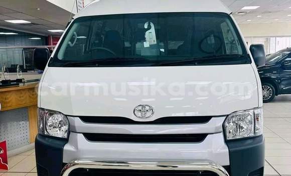 Tenga Tsaru Toyota Hiace Chena Mota in Beitbridge in Matabeleland South Tenga Tsaru Toyota Hiace Chena Mota in Beitbridge in Matabeleland South