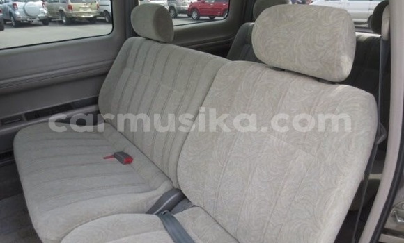 Acheter Occasion Voiture Toyota Noah Gris à Beitbridge, Matabeleland South Acheter Occasion Voiture Toyota Noah Gris à Beitbridge, Matabeleland South