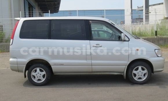 Acheter Occasion Voiture Toyota Noah Gris à Beitbridge, Matabeleland South Acheter Occasion Voiture Toyota Noah Gris à Beitbridge, Matabeleland South