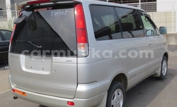 Acheter Occasion Voiture Toyota Noah Gris à Beitbridge, Matabeleland South Acheter Occasion Voiture Toyota Noah Gris à Beitbridge, Matabeleland South
