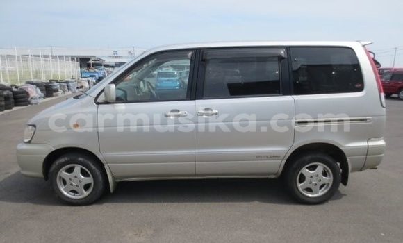 Acheter Occasion Voiture Toyota Noah Gris à Beitbridge, Matabeleland South Acheter Occasion Voiture Toyota Noah Gris à Beitbridge, Matabeleland South