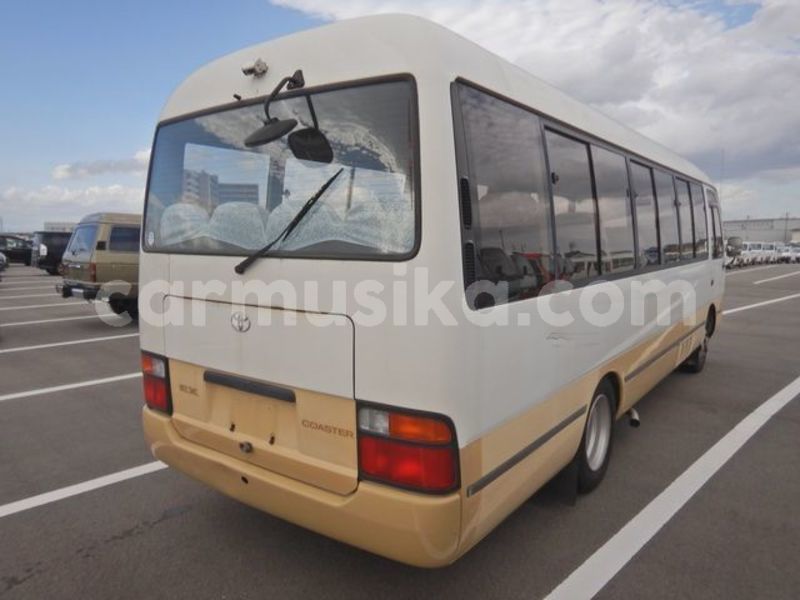 Big with watermark toyota coaster matabeleland south beitbridge 34104