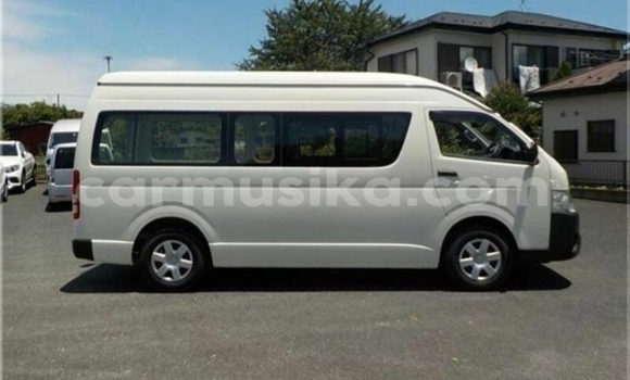 Acheter Occasion Voiture Toyota Hiace Blanc à Beitbridge, Matabeleland South Acheter Occasion Voiture Toyota Hiace Blanc à Beitbridge, Matabeleland South