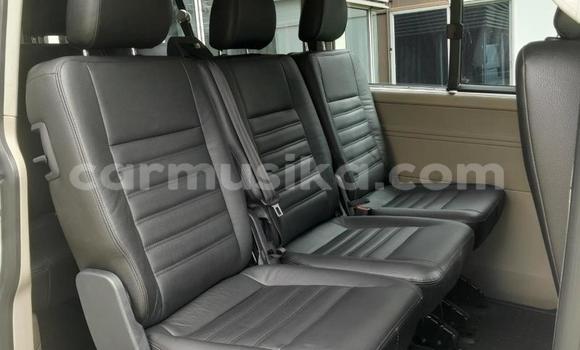 Tenga Tsaru Volkswagen Caravelle Chena Mota in Beitbridge in Matabeleland South Tenga Tsaru Volkswagen Caravelle Chena Mota in Beitbridge in Matabeleland South