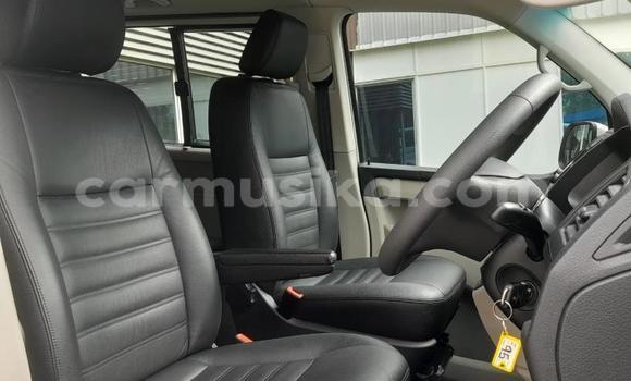 Tenga Tsaru Volkswagen Caravelle Chena Mota in Beitbridge in Matabeleland South Tenga Tsaru Volkswagen Caravelle Chena Mota in Beitbridge in Matabeleland South