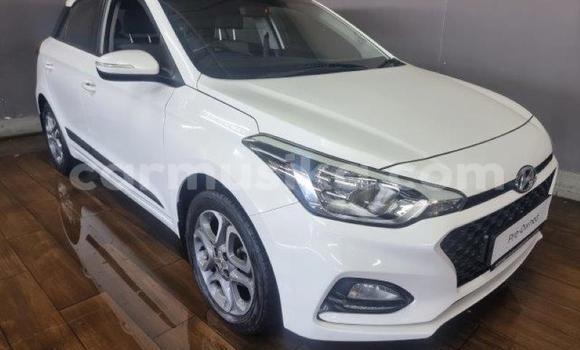 Tenga Tsaru Hyundai i20 Chena Mota in Beitbridge in Matabeleland South