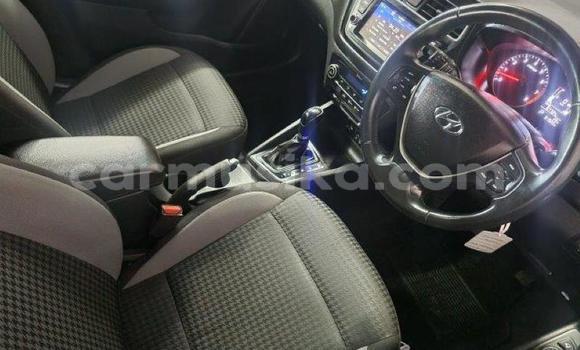 Acheter Occasion Voiture Hyundai i20 Blanc à Beitbridge, Matabeleland South Acheter Occasion Voiture Hyundai i20 Blanc à Beitbridge, Matabeleland South