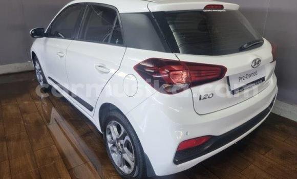 Acheter Occasion Voiture Hyundai i20 Blanc à Beitbridge, Matabeleland South Acheter Occasion Voiture Hyundai i20 Blanc à Beitbridge, Matabeleland South
