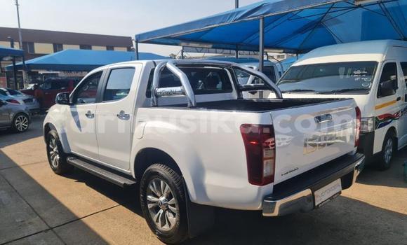 Acheter Occasion Voiture Toyota Hilux Blanc à Beitbridge, Matabeleland South Acheter Occasion Voiture Toyota Hilux Blanc à Beitbridge, Matabeleland South