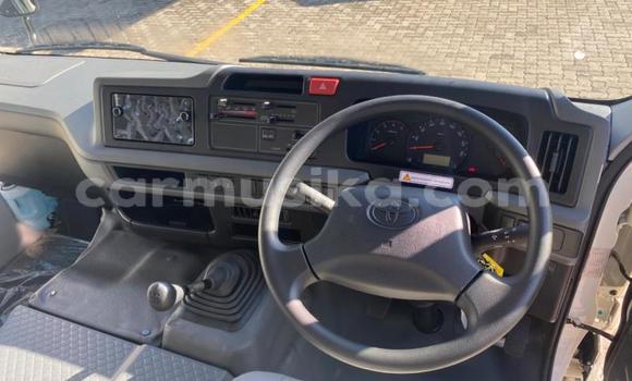 Acheter Occasion Voiture Toyota Coaster Blanc à Beitbridge, Matabeleland South Acheter Occasion Voiture Toyota Coaster Blanc à Beitbridge, Matabeleland South