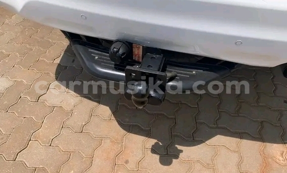 Nunua Ilio tumika Toyota Fortuner Nyeupe Gari ndani ya Beitbridge nchini Matabeleland Kusini Nunua Ilio tumika Toyota Fortuner Nyeupe Gari ndani ya Beitbridge nchini Matabeleland Kusini