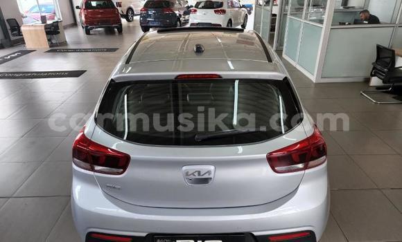 Acheter Occasion Voiture Kia Rio Gris à Beitbridge, Matabeleland South Acheter Occasion Voiture Kia Rio Gris à Beitbridge, Matabeleland South