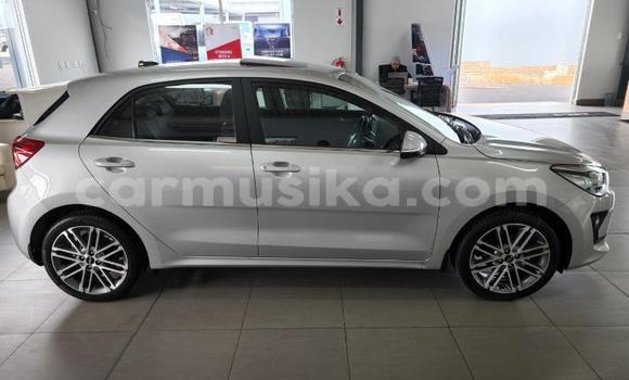 Acheter Occasion Voiture Kia Rio Gris à Beitbridge, Matabeleland South Acheter Occasion Voiture Kia Rio Gris à Beitbridge, Matabeleland South