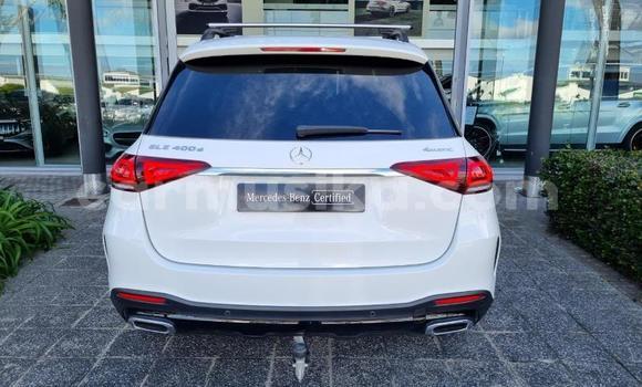 Tenga Tsaru Mercedes‒Benz GLE Chena Mota in Beitbridge in Matabeleland South Tenga Tsaru Mercedes‒Benz GLE Chena Mota in Beitbridge in Matabeleland South