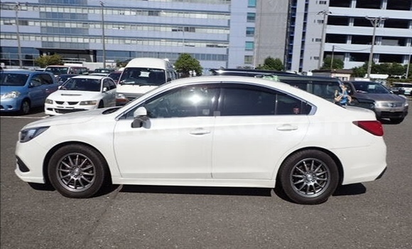 Acheter Occasion Voiture Subaru Legacy Blanc à Beitbridge, Matabeleland South Acheter Occasion Voiture Subaru Legacy Blanc à Beitbridge, Matabeleland South