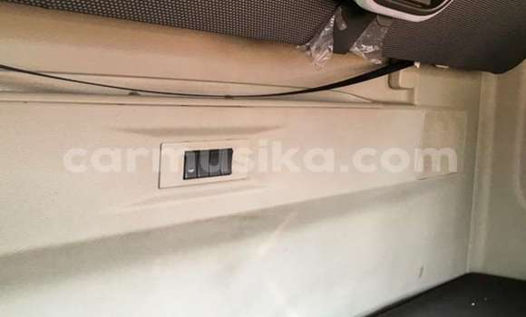 Acheter Occasion Voiture Volvo 480 Blanc à Beitbridge, Matabeleland South Acheter Occasion Voiture Volvo 480 Blanc à Beitbridge, Matabeleland South