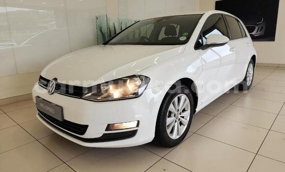 Tenga Tsaru Volkswagen Golf Chena Mota in Beitbridge in Matabeleland South