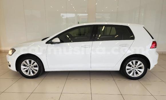 Acheter Occasion Voiture Volkswagen Golf Blanc à Beitbridge, Matabeleland South Acheter Occasion Voiture Volkswagen Golf Blanc à Beitbridge, Matabeleland South