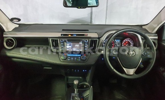 Acheter Occasion Voiture Toyota RAV4 Blanc à Beitbridge, Matabeleland South Acheter Occasion Voiture Toyota RAV4 Blanc à Beitbridge, Matabeleland South