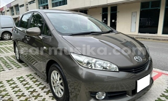 Tenga Tsaru Toyota Wish Bhurawuni Mota in Beitbridge in Matabeleland South Tenga Tsaru Toyota Wish Bhurawuni Mota in Beitbridge in Matabeleland South