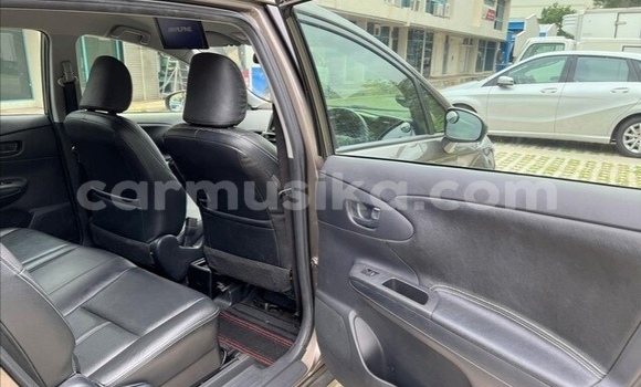 Tenga Tsaru Toyota Wish Bhurawuni Mota in Beitbridge in Matabeleland South Tenga Tsaru Toyota Wish Bhurawuni Mota in Beitbridge in Matabeleland South