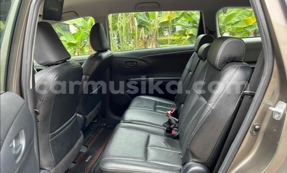 Tenga Tsaru Toyota Wish Bhurawuni Mota in Beitbridge in Matabeleland South Tenga Tsaru Toyota Wish Bhurawuni Mota in Beitbridge in Matabeleland South