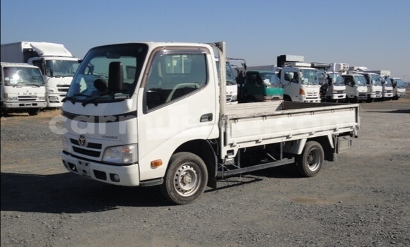 Tenga Tsaru Toyota Dyna Chena Mota in Beitbridge in Matabeleland South Tenga Tsaru Toyota Dyna Chena Mota in Beitbridge in Matabeleland South