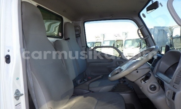 Tenga Tsaru Toyota Dyna Chena Mota in Beitbridge in Matabeleland South Tenga Tsaru Toyota Dyna Chena Mota in Beitbridge in Matabeleland South