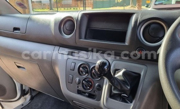 Tenga Tsaru Nissan Nv350 Chena Mota in Beitbridge in Matabeleland South Tenga Tsaru Nissan Nv350 Chena Mota in Beitbridge in Matabeleland South