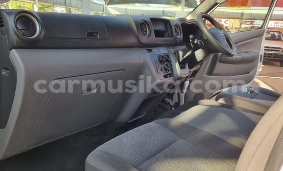 Tenga Tsaru Nissan Nv350 Chena Mota in Beitbridge in Matabeleland South Tenga Tsaru Nissan Nv350 Chena Mota in Beitbridge in Matabeleland South