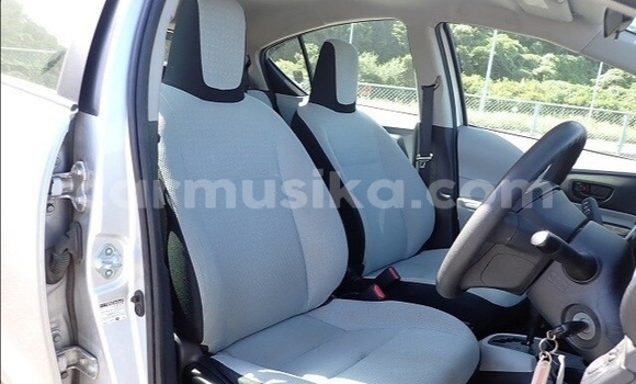 Tenga Tsaru Toyota Vitz Sirivha Mota in Beitbridge in Matabeleland South Tenga Tsaru Toyota Vitz Sirivha Mota in Beitbridge in Matabeleland South