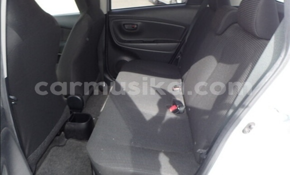 Tenga Tsaru Toyota Vitz Sirivha Mota in Beitbridge in Matabeleland South Tenga Tsaru Toyota Vitz Sirivha Mota in Beitbridge in Matabeleland South