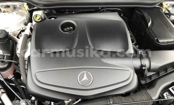 Acheter Occasion Voiture Mercedes‒Benz C–Class Gris à Beitbridge, Matabeleland South Acheter Occasion Voiture Mercedes‒Benz C–Class Gris à Beitbridge, Matabeleland South