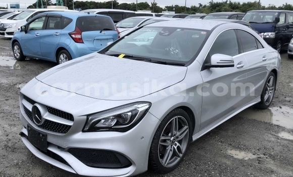 Acheter Occasion Voiture Mercedes‒Benz C–Class Gris à Beitbridge, Matabeleland South Acheter Occasion Voiture Mercedes‒Benz C–Class Gris à Beitbridge, Matabeleland South