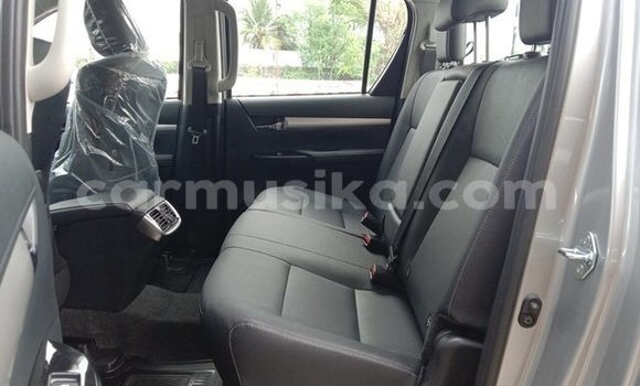 Acheter Occasion Voiture Toyota Hilux Gris à Beitbridge, Matabeleland South Acheter Occasion Voiture Toyota Hilux Gris à Beitbridge, Matabeleland South