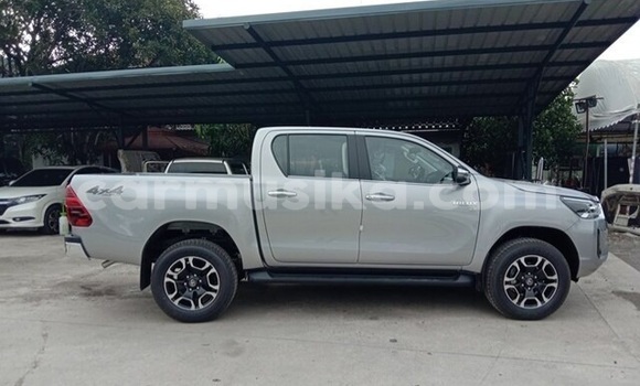 Acheter Occasion Voiture Toyota Hilux Gris à Beitbridge, Matabeleland South Acheter Occasion Voiture Toyota Hilux Gris à Beitbridge, Matabeleland South