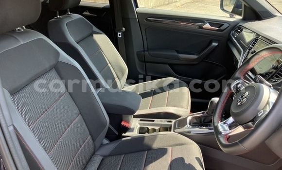 Acheter Occasion Voiture Volkswagen T-Roc Bleu à Harare, Harare Acheter Occasion Voiture Volkswagen T-Roc Bleu à Harare, Harare