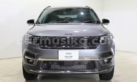 Nunua Ilio tumika Jeep Commander Fedha Gari ndani ya Harare nchini Harare Nunua Ilio tumika Jeep Commander Fedha Gari ndani ya Harare nchini Harare