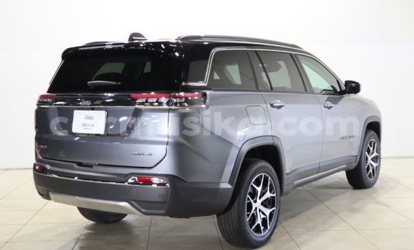 Nunua Ilio tumika Jeep Commander Fedha Gari ndani ya Harare nchini Harare Nunua Ilio tumika Jeep Commander Fedha Gari ndani ya Harare nchini Harare