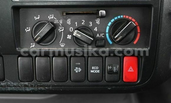 Acheter Occasion Utilitaire Toyota Dyna Blanc à Beitbridge, Matabeleland South Acheter Occasion Utilitaire Toyota Dyna Blanc à Beitbridge, Matabeleland South