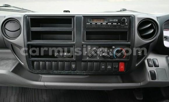 Acheter Occasion Utilitaire Toyota Dyna Blanc à Beitbridge, Matabeleland South Acheter Occasion Utilitaire Toyota Dyna Blanc à Beitbridge, Matabeleland South