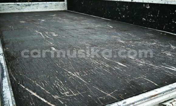 Acheter Occasion Utilitaire Toyota Dyna Blanc à Beitbridge, Matabeleland South Acheter Occasion Utilitaire Toyota Dyna Blanc à Beitbridge, Matabeleland South