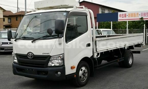 Acheter Occasion Utilitaire Toyota Dyna Blanc à Beitbridge, Matabeleland South Acheter Occasion Utilitaire Toyota Dyna Blanc à Beitbridge, Matabeleland South